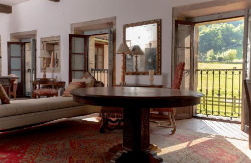 Palacio de Hualle - Photo 25