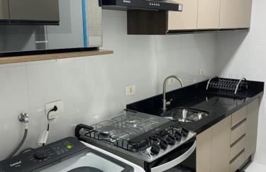 Curitiba Apto 2 dorm com garagem 102 Portão - Foto 4