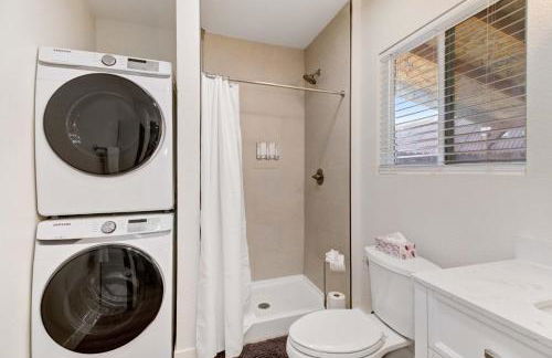 Country Charmer Single Story Cottage Pet Friendly - Foto 9