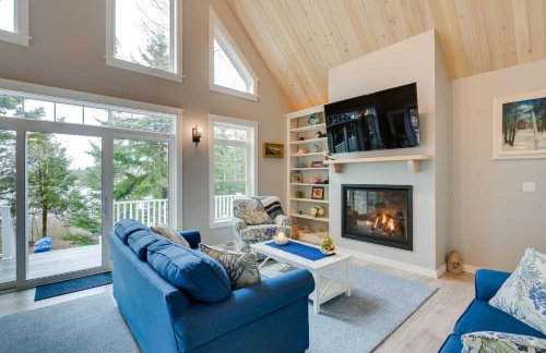 Oceanfront Prospect Harbor House w/ Deck, View - Foto 16