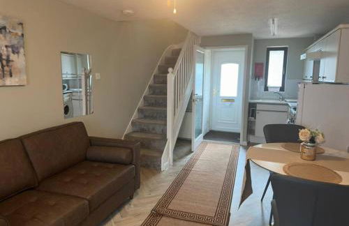 Caroline's One Bedroom House in Northampton - Photo 7