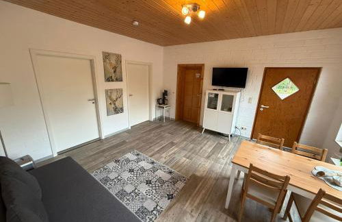 Erdgeschosswohnung mit separatem Eingang zwischen Hannover und Wolfsburg - Foto 1