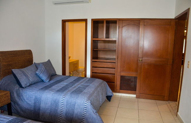 El Tigre Green Bay I Condos - Foto 8