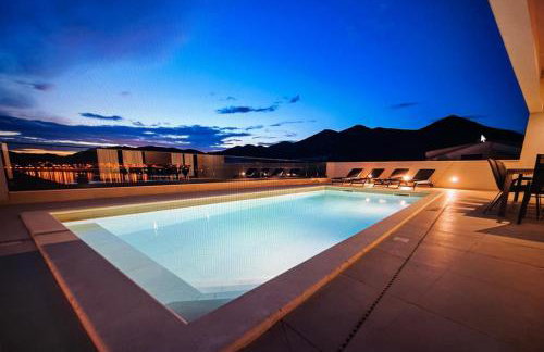 Familiy Villa Navis with heated pool - Photo 9