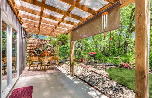 Hidden Treasure Harvest House Forest Getaway 30 Min. West of Fort Worth - Photo 22