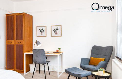 King Room with a shared Kitchen and bathroom in a 5-Bedroom House at Hanwell - Foto 14