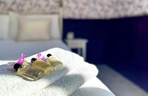 Devon 6-Bed Cottage with Country Views & Parking - Foto 21