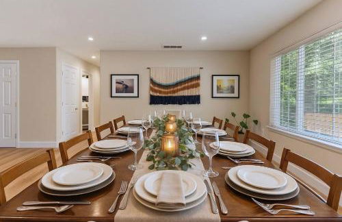 Spacious Cozy and Renovated Mountain Retreat - Foto 20