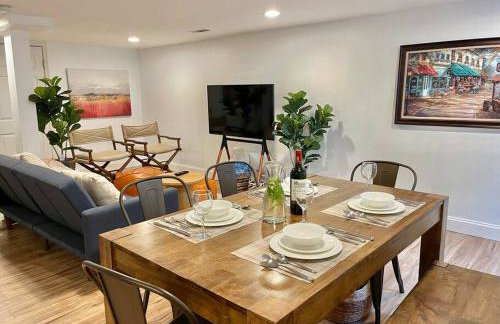 Upscale, Brand New, Full Kitchen, 2-Bedroom Apt - Foto 1