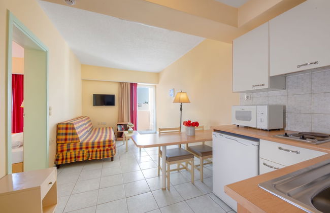 Pavlos Hotel - Photo 25