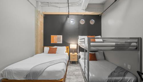 Stunning Downtown Apartment with Pool, Laundry, Parking - Foto 2