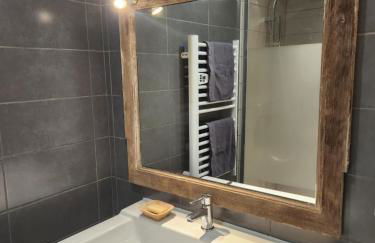 Agréable appartement rénové situé dans les hauteurs de Brides - Foto 13