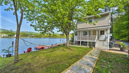 Lake Luzerne Home with Fire Pit on Hudson River - Foto 2