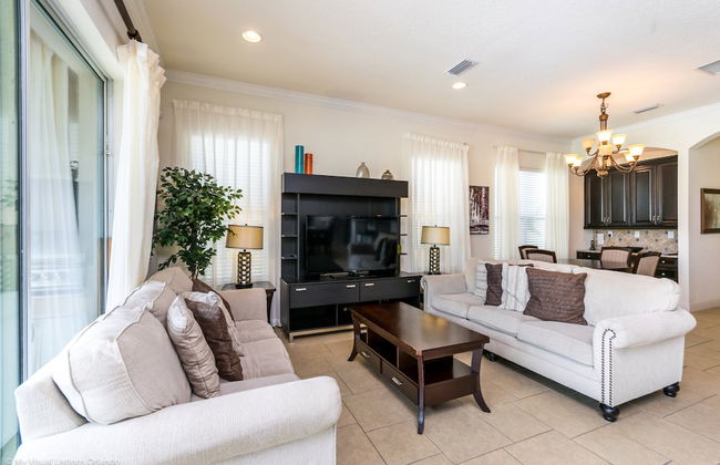 Elegant 5 BD, 5 BH Villa - Foto 31