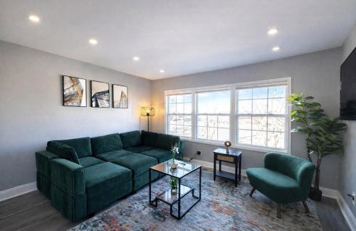 Cozy 1BR Retreat with Free Parking Near Downtown Birmingham and UAB - Photo 10