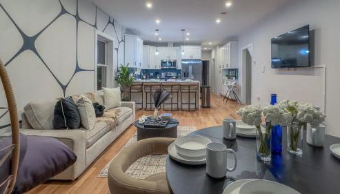 Pristine House, Sleep 21, Park 2 cars FREE, 20 PERCENT OFF - Foto 2