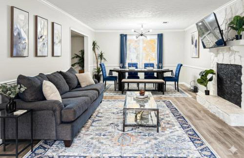 King Bed! Soaking tub! Fenced Yard w Screen Patio - Foto 5