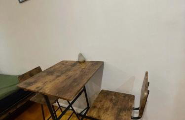 Union Square Studio with Kitchen -Shared Bathroom - Foto 3