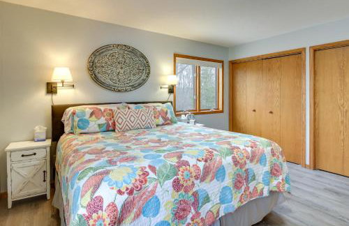 Private Lakefront Cabin with Hot Tub, Deck and Views - Foto 16