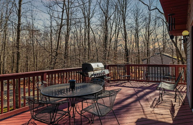 Mountain Magic by Avantstay Firepit Game Room - Pool Table Foosball - Foto 2