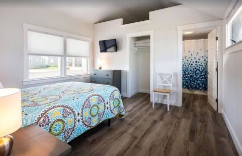 Water's edge renovated Condo with Marina Views - Foto 11