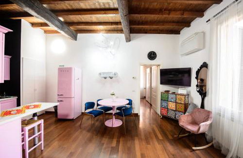 PINK HOUSE TORTELLINOSUITE Modena - Foto 5