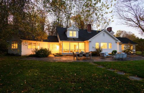 Elegant 7BR Estate with Pool & Hot Tub in Berkshires - Foto 29