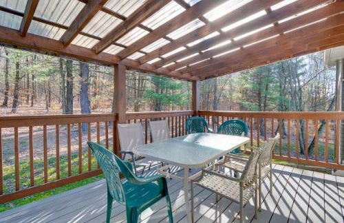 Peaceful Horseheads Hideaway with Deck and Yard! - Foto 27