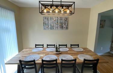 Spacious Pocono Home with Hot Tub and Fire Pit - Foto 20