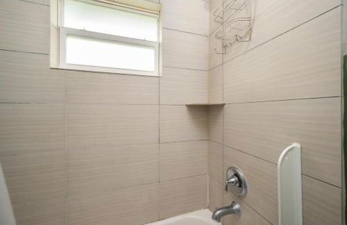 Modern Quirky Apartment Near Medical Center - Foto 11