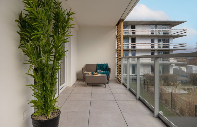 Coast Apartment With Balcony by Renters - Photo 25