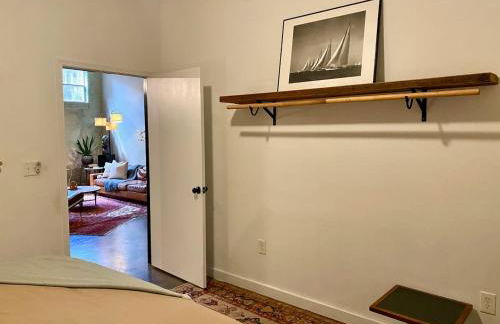 Modern City Loft Downtown Lynchburg VA LYH HUGE - Foto 47