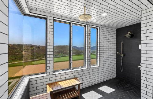 Private Gated 6BR Luxury Estate, Gym, Lake View - Foto 46