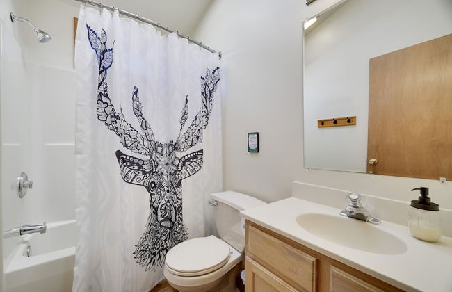 Sycamore Cove by Avantstay Hot Tub Game Rooms - Photo 37