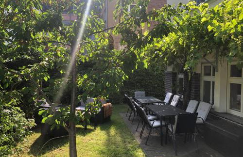 Dachgeschosswohnung in historischer Villa - Foto 6