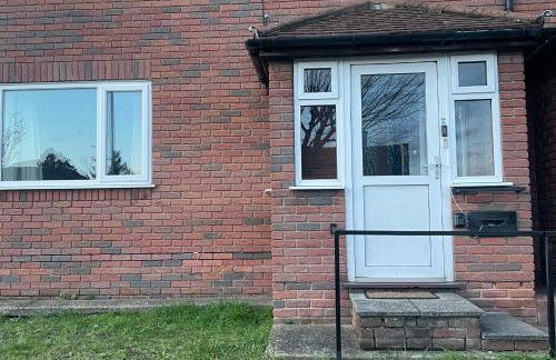 Business & Family Friendly 6 Bed Stay with Garden - Free Parking - Fast Wi-Fi and workspace - London & Essex Links - Photo 22