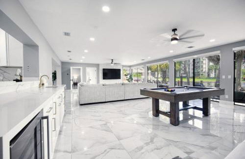 Riverbend Yacht Retreat Waterfront Villa with Pool - Foto 37