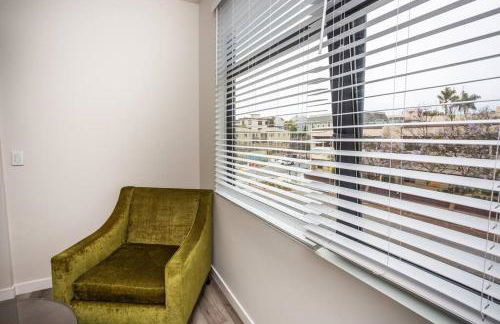 Comfy Studio with Cali King Size Mattress - Foto 15