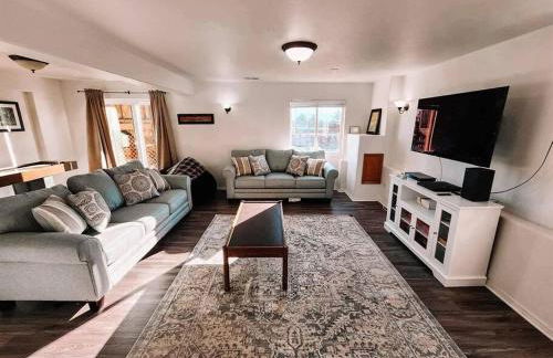 Pet Friendly/3 King Beds/Sleeps 14/Game room Near - Foto 8