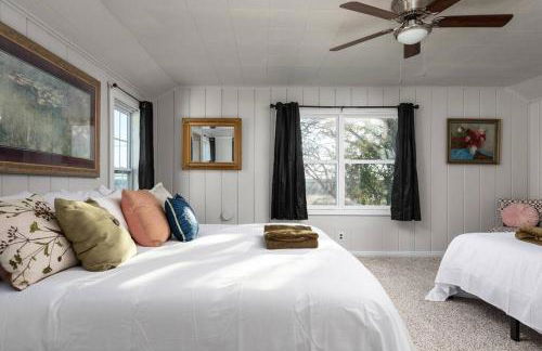 Grand Performance Home 3 min to Downtown, Stockyard, AT&T - Photo 31