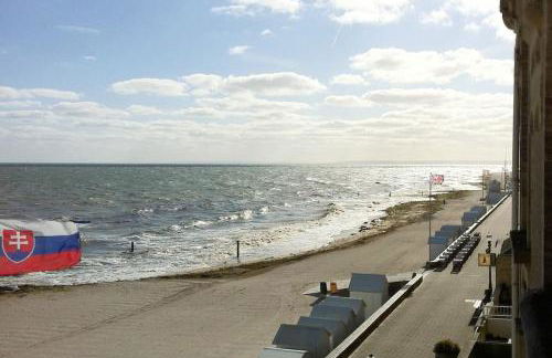 La BALEINE BLEUE - Foto 14