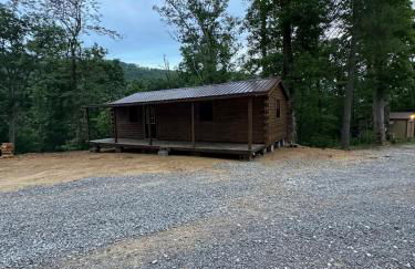 Hana Cabin sleeps 5 near Windrock general store - Foto 3