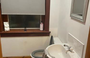 Quirky Cottage Central Bathgate - Foto 4