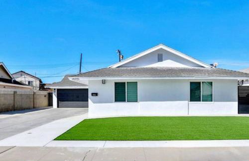 H&H New Built 2023 Hidden Gem Heart of OC 3 Queen Beds - Foto 44