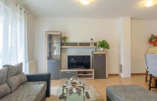 Six Bedroom Holiday House With Pool - Foto 26