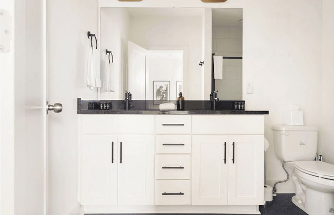 Hart Suite Buyout 1 by Avantstay Two Town House Buyout w/ Modern Amenities in Nashville! - Foto 17