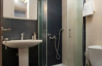 Serenity Villa 2 with Pool - Foto 8