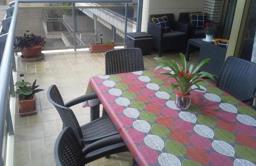 50 m de la plage! Proche du centre ville! Piscine! Vue sur mer et montagnes! Wifi! 2 vélos à disposition! - Photo 6