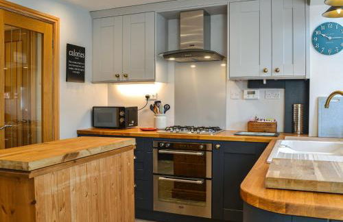 Rowan House - Photo 10