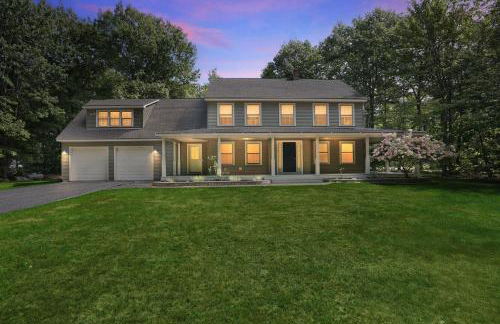 Gray Woodland Escape Golf, Pool & Cinema home - Foto 1